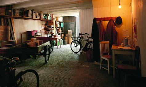 a typical day in the secret annex|inside anne frank hiding house.